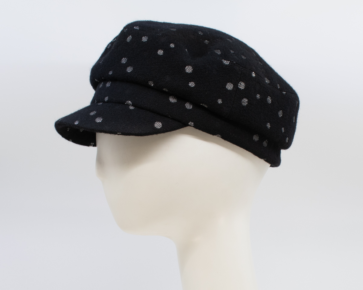 Black Beauty: Perry - Dot (Side View)