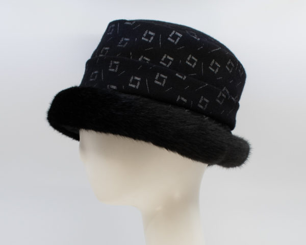 Black Beauty: Stella - Square/Sochi (Faux Fur) (Side View)