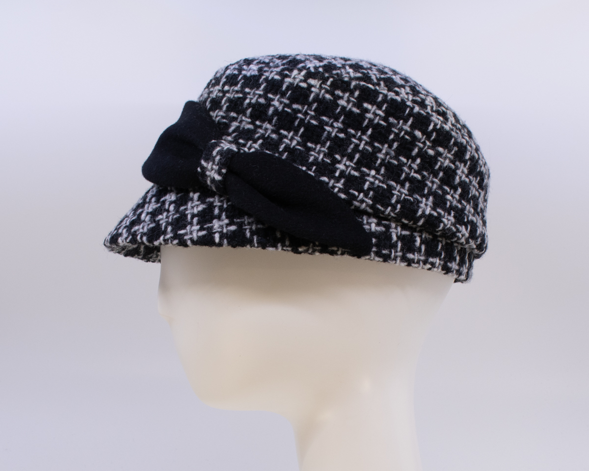 Black & Grey: Mao Now - Black (Side View)