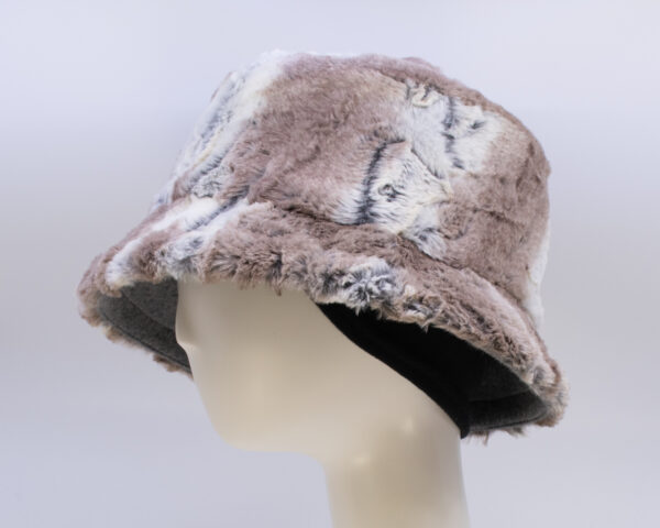 Neutral Zone: Avery - Faux Fur (Side View) (Ear Cuff)