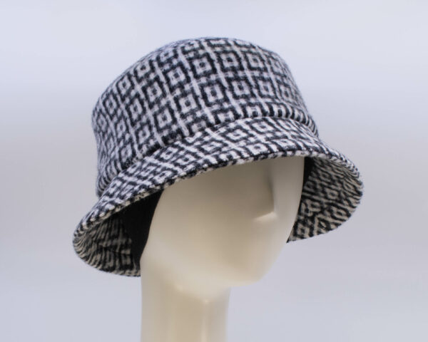 Mohair: Avery - Black/White Check (Side View 2) (Ear Cuff)
