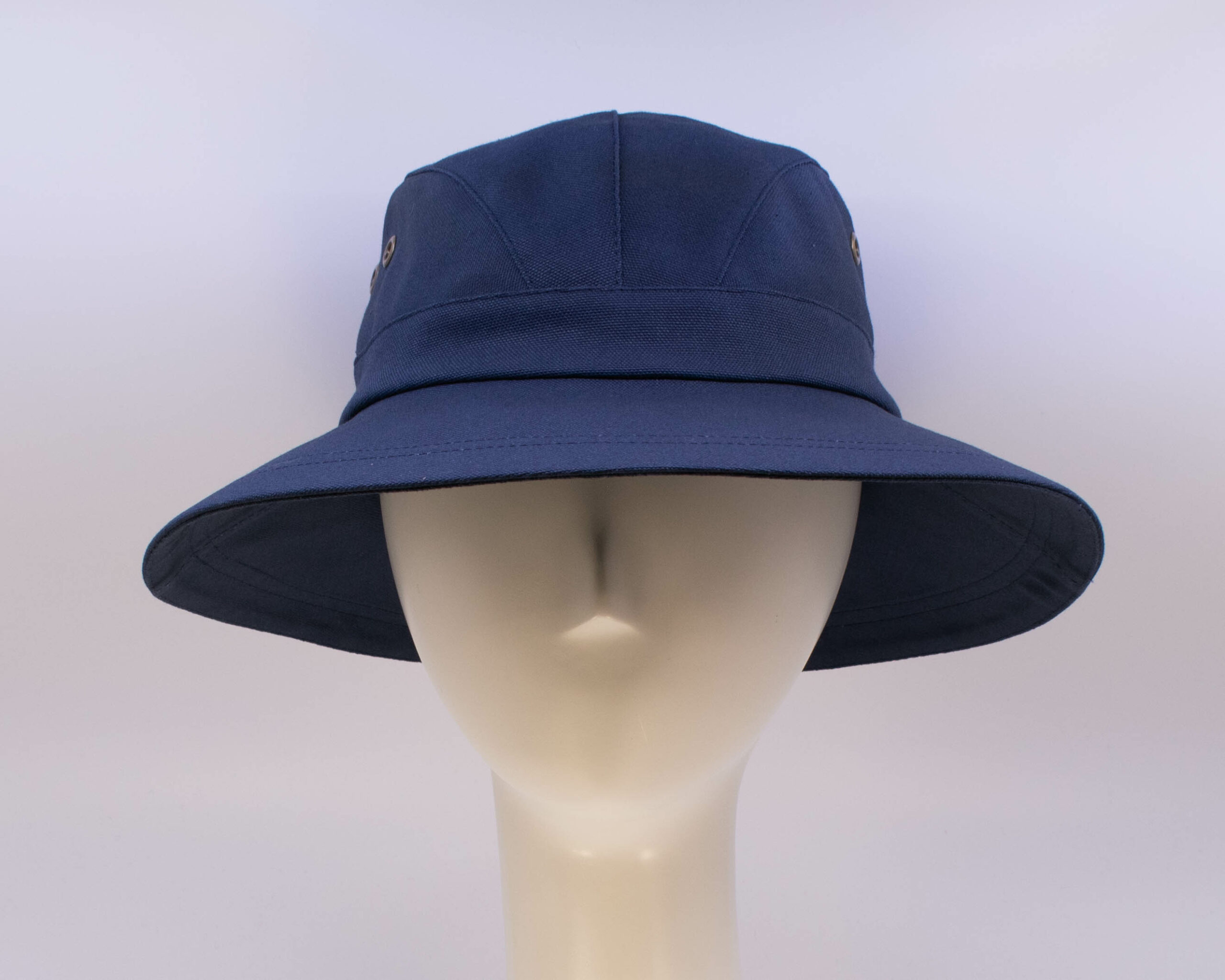 Lake Country: Isak - Navy