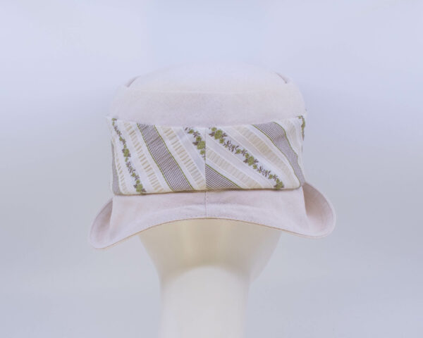 Rose Garden: Jeanette - Natural/Garland-v2 (Back View)