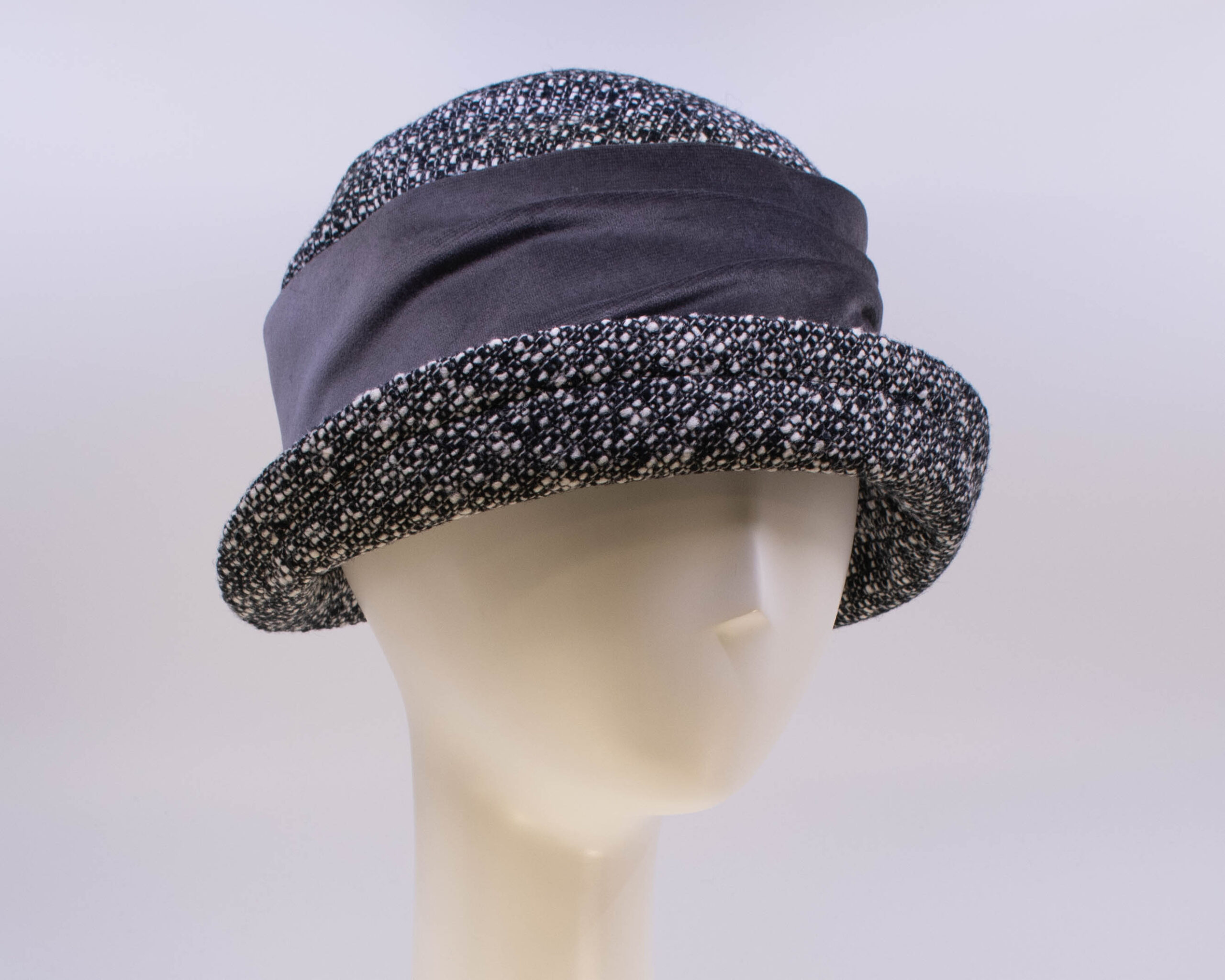 Tweeds: Jeanette (Velvet) - Black/Grey (Side View 2)