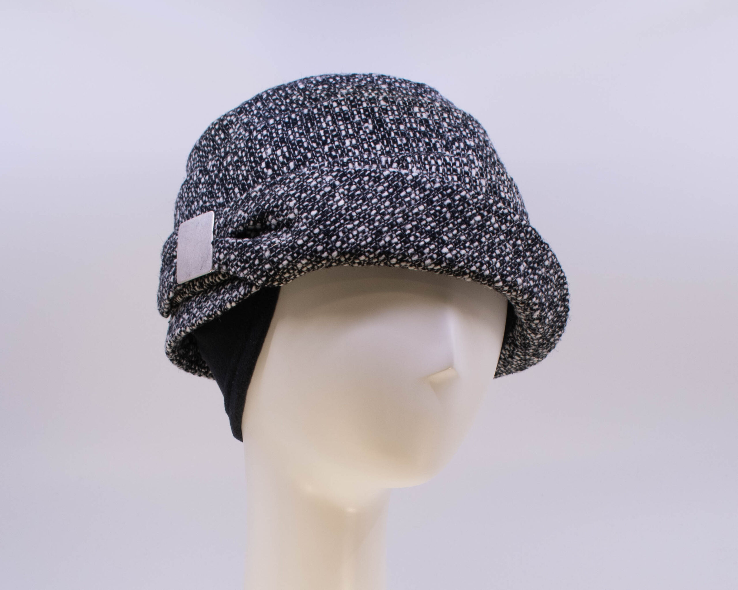 Tweeds: Lexi - Black (Side View 2 Ear Cuff)