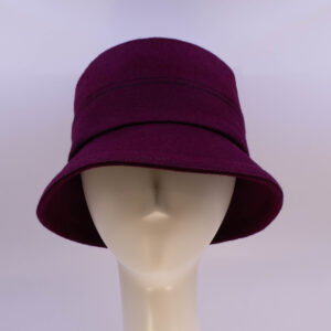 Wool Classic: Minou - Wine