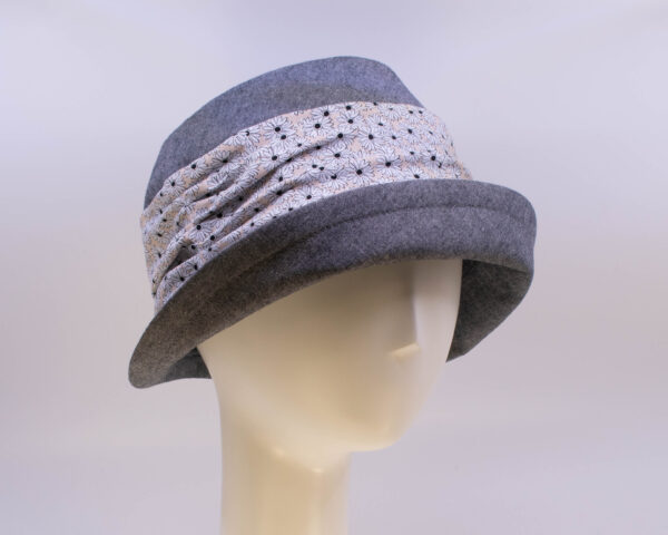 Chambray: Jeanette - Grey/Daisy (Side View 2)