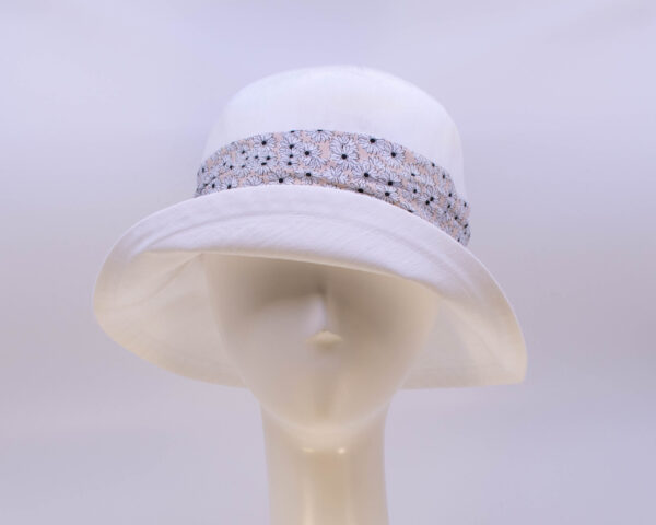 Chambray: Felice (Wrap) - White/Daisy (View 2)