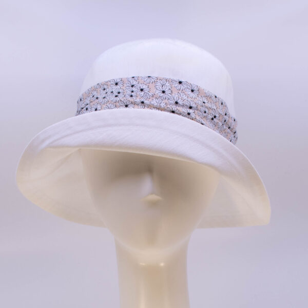 Chambray: Felice (Wrap) - White/Daisy (View 2)