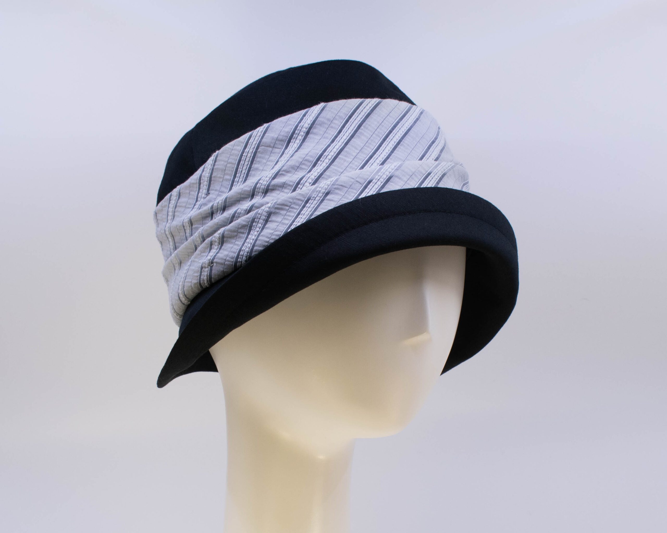Gabriola: Jeanette - Black/Stripe (Side View 2)