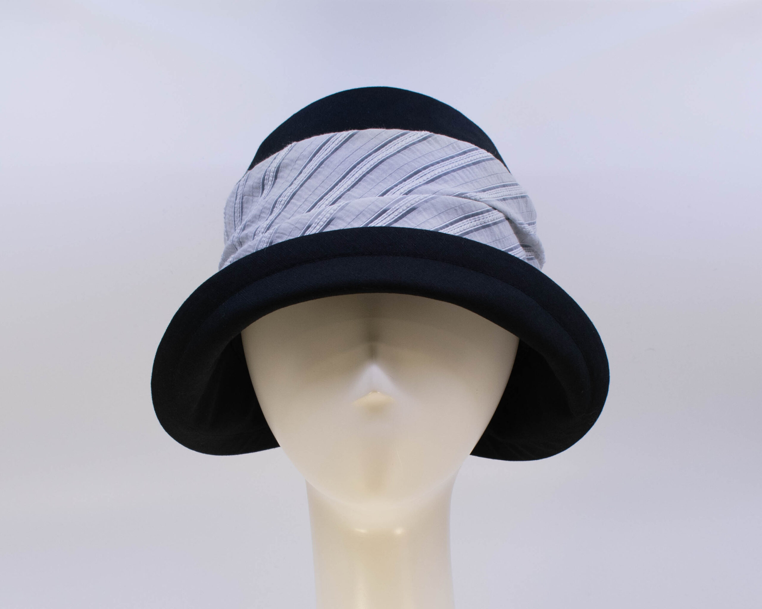 Gabriola: Jeanette - Black/Stripe