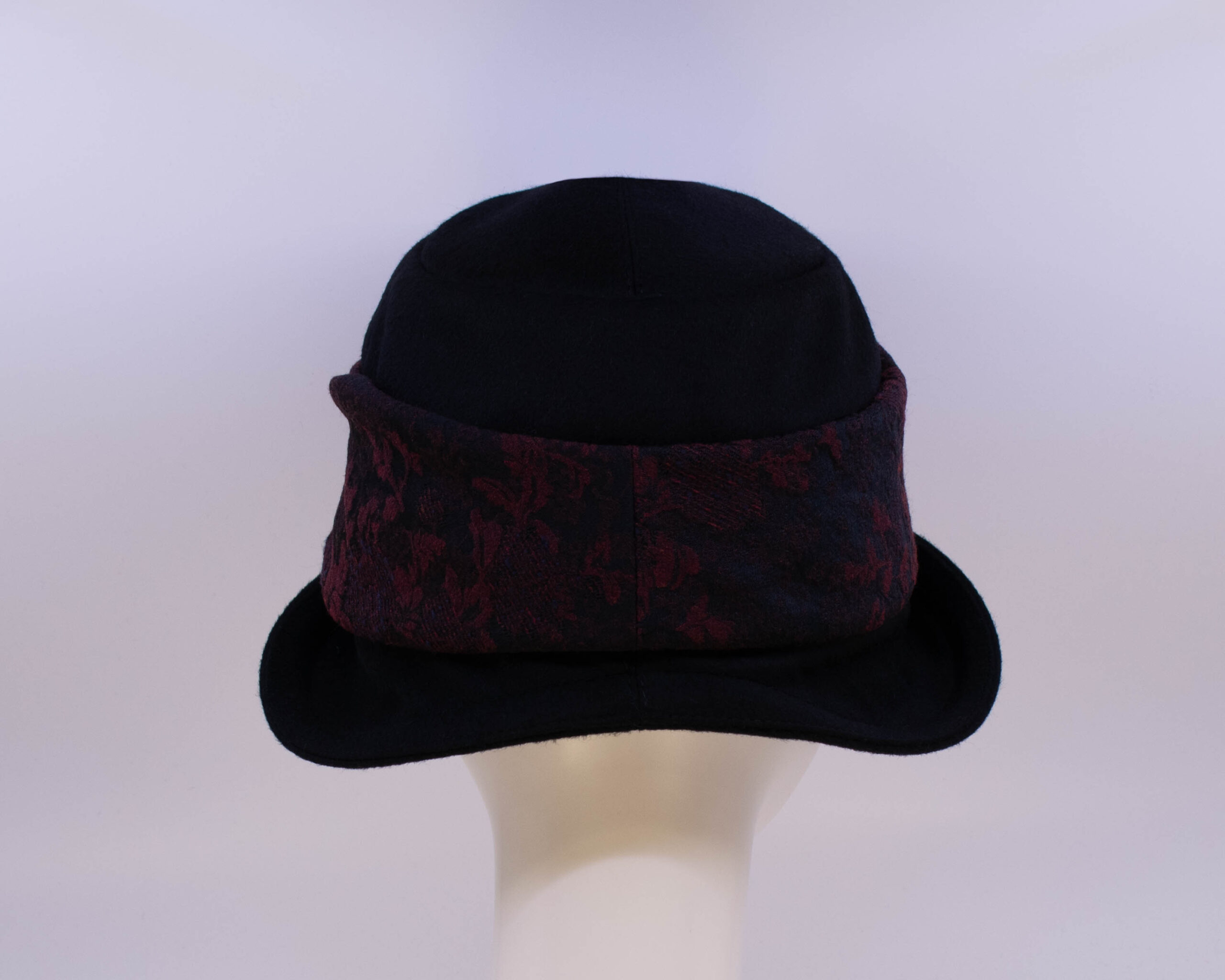 Rose: Jeanette - Black/Baroque Rose (Back View)