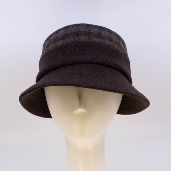 Town & Country: Kaitlin - Brown Check