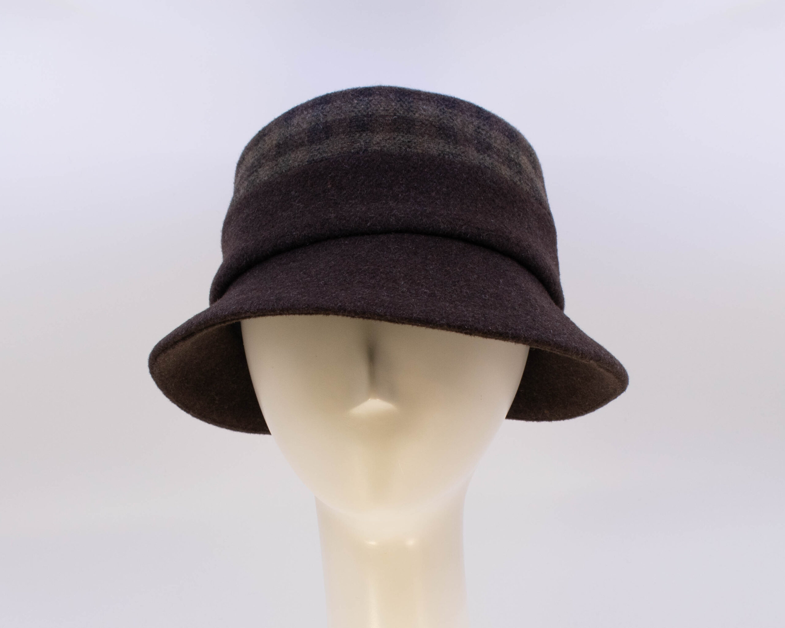 Town & Country: Kaitlin - Brown Check