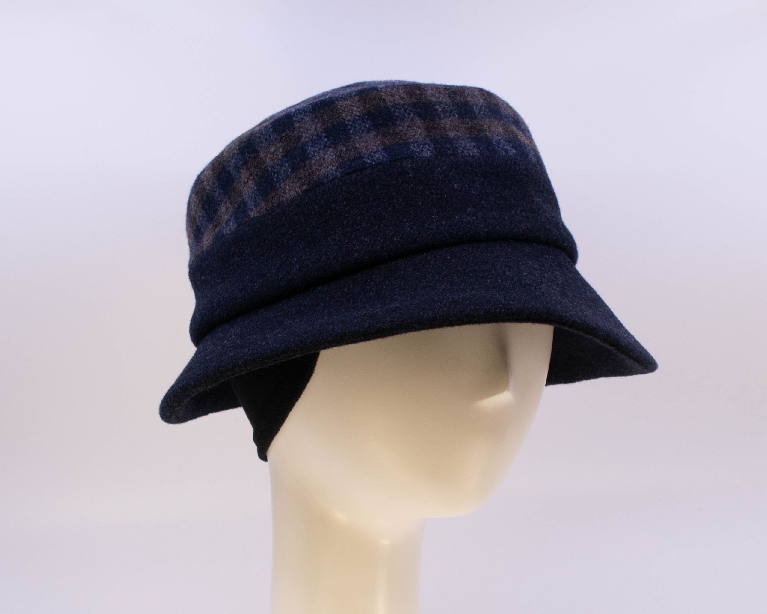 Town & Country: Kaitlin - Navy Check (Side View 2 Ear Cuff)