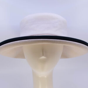 Lake Country: Pamela - Natural/Black