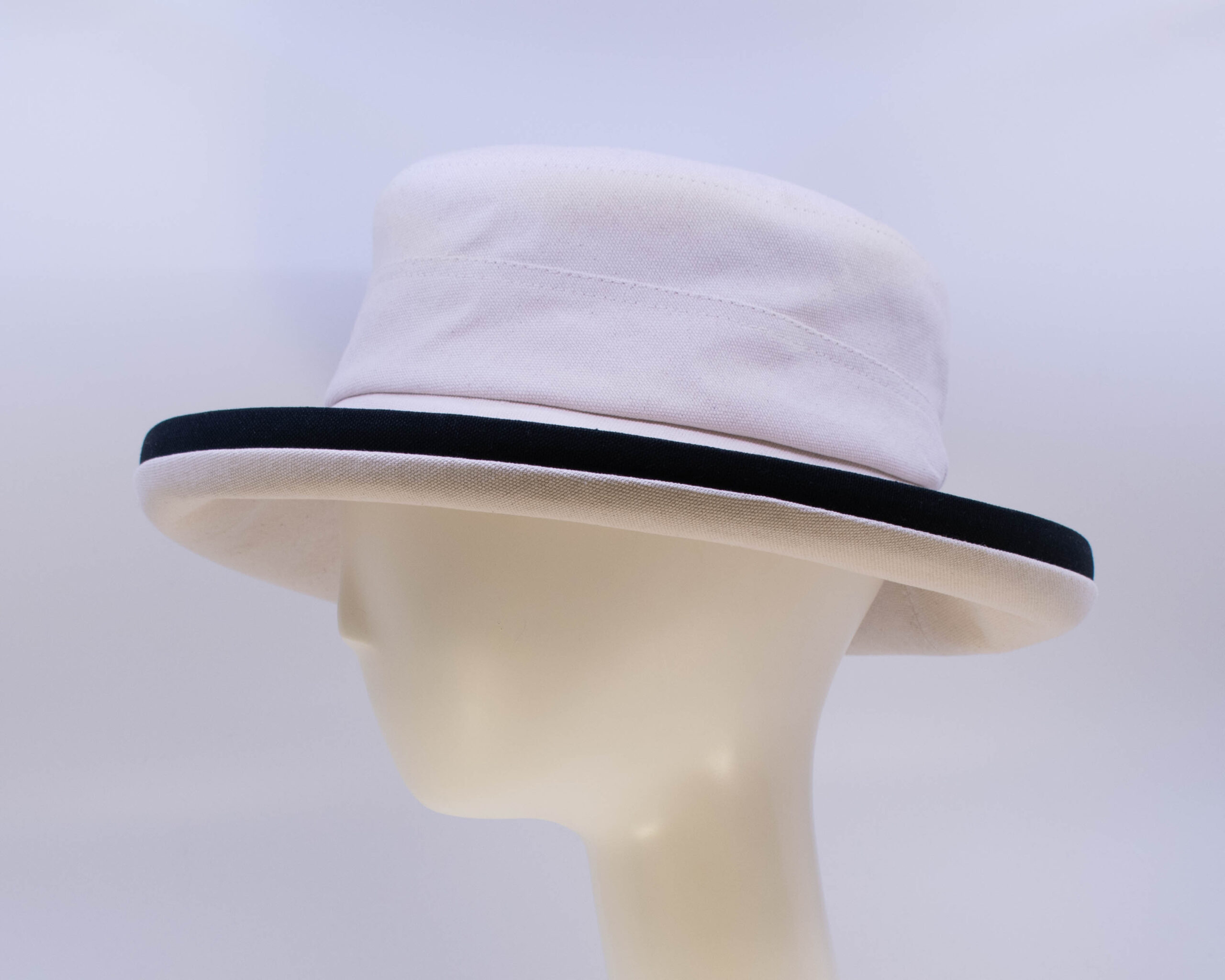 Lake Country: Pamela - Natural/Black (Side View)