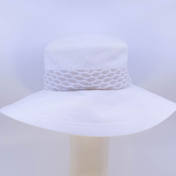 Gabriola: Isabella - White/Gold (Back View)