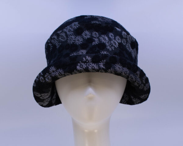 Black & Grey: Jeanette - Floral