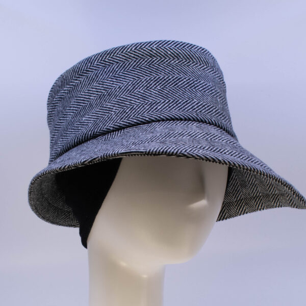 Town & Country: Grace - Black/White Herringbone (Side View 2 Ear Cuff)