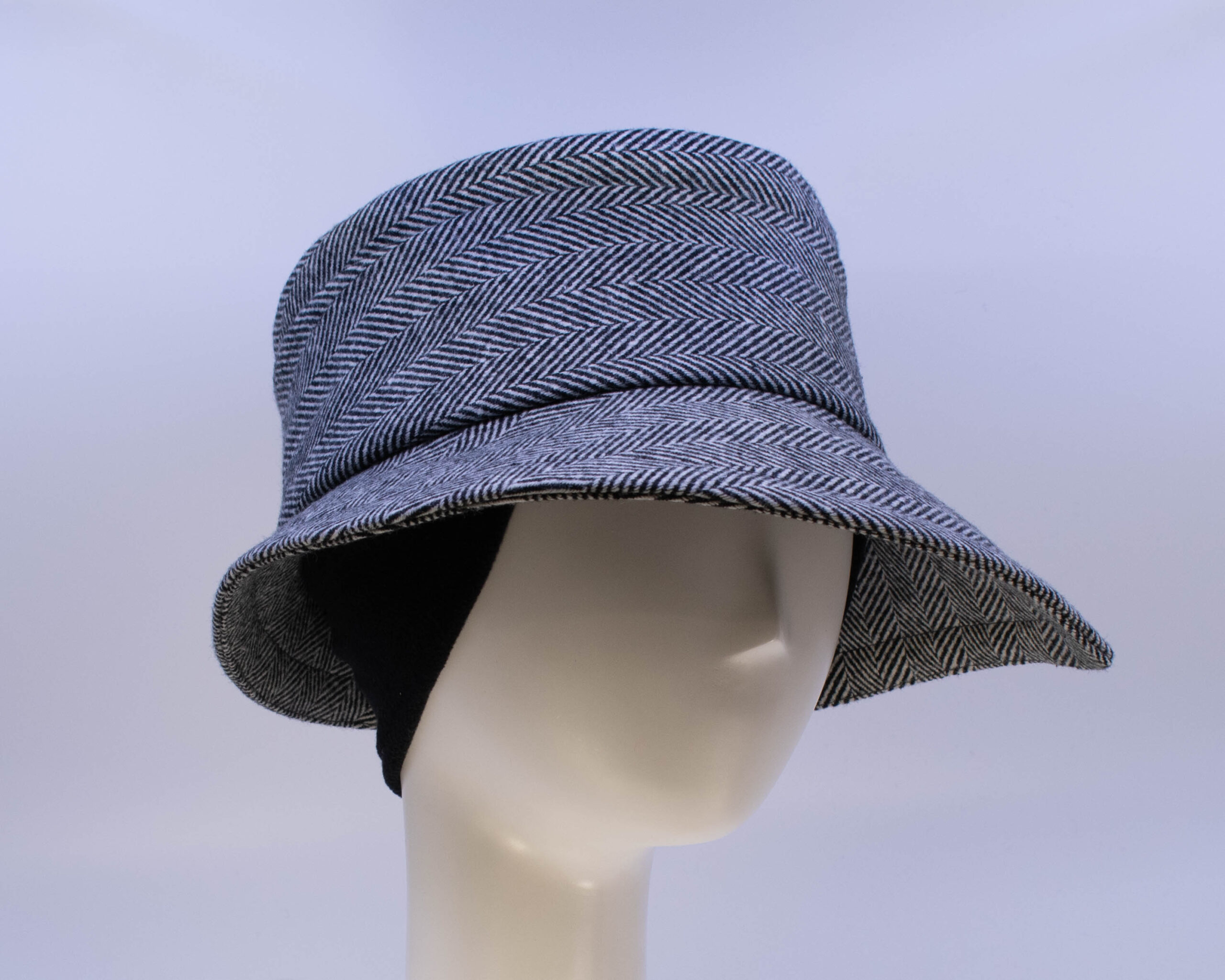 Town & Country: Grace - Black/White Herringbone (Side View 2 Ear Cuff)