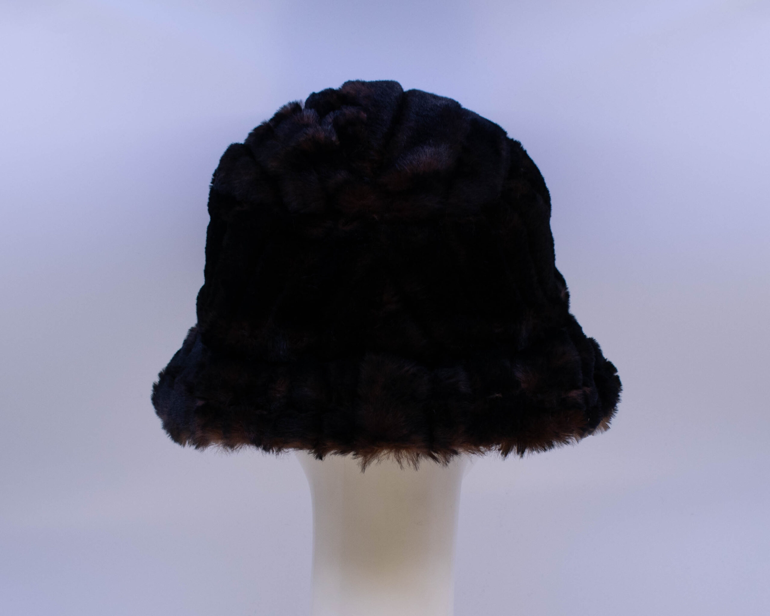 Tundra: Avery - Cherry Cola (Back View)