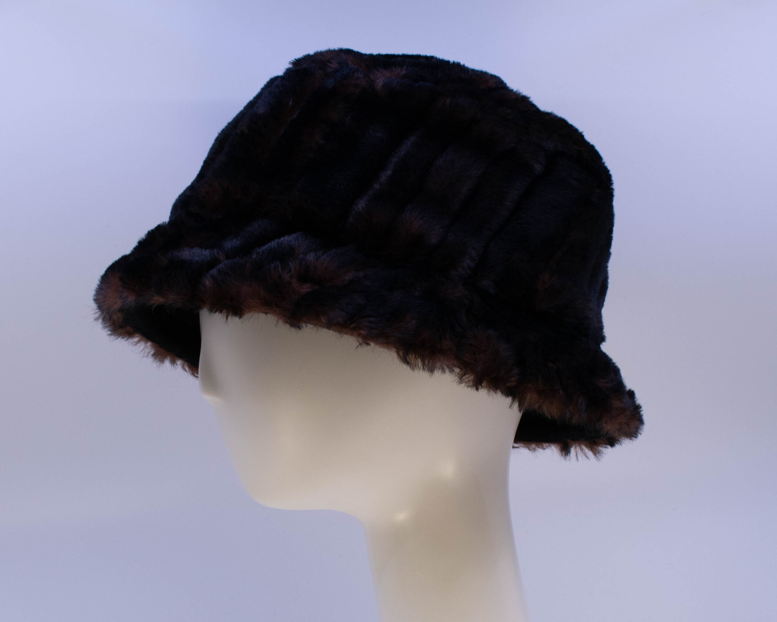 Tundra: Avery - Cherry Cola (Side View)