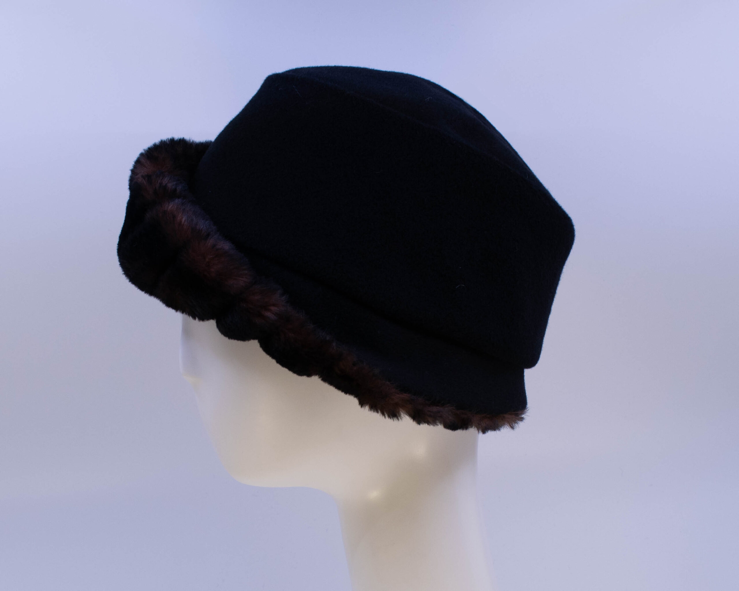 Tundra: Lauren - Black/Cherry Cola (Side View)