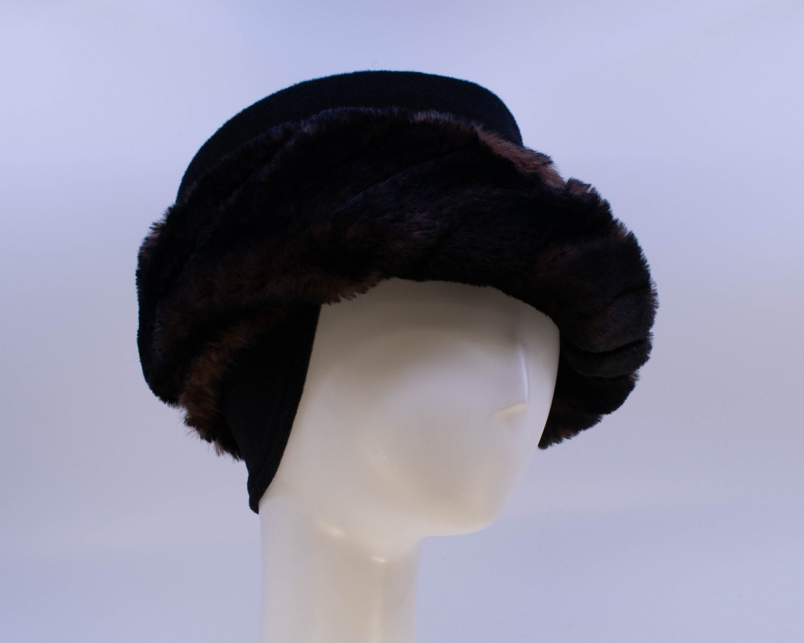 Tundra: Lauren - Black/Cherry Cola (Side View 2 Ear Cuff)