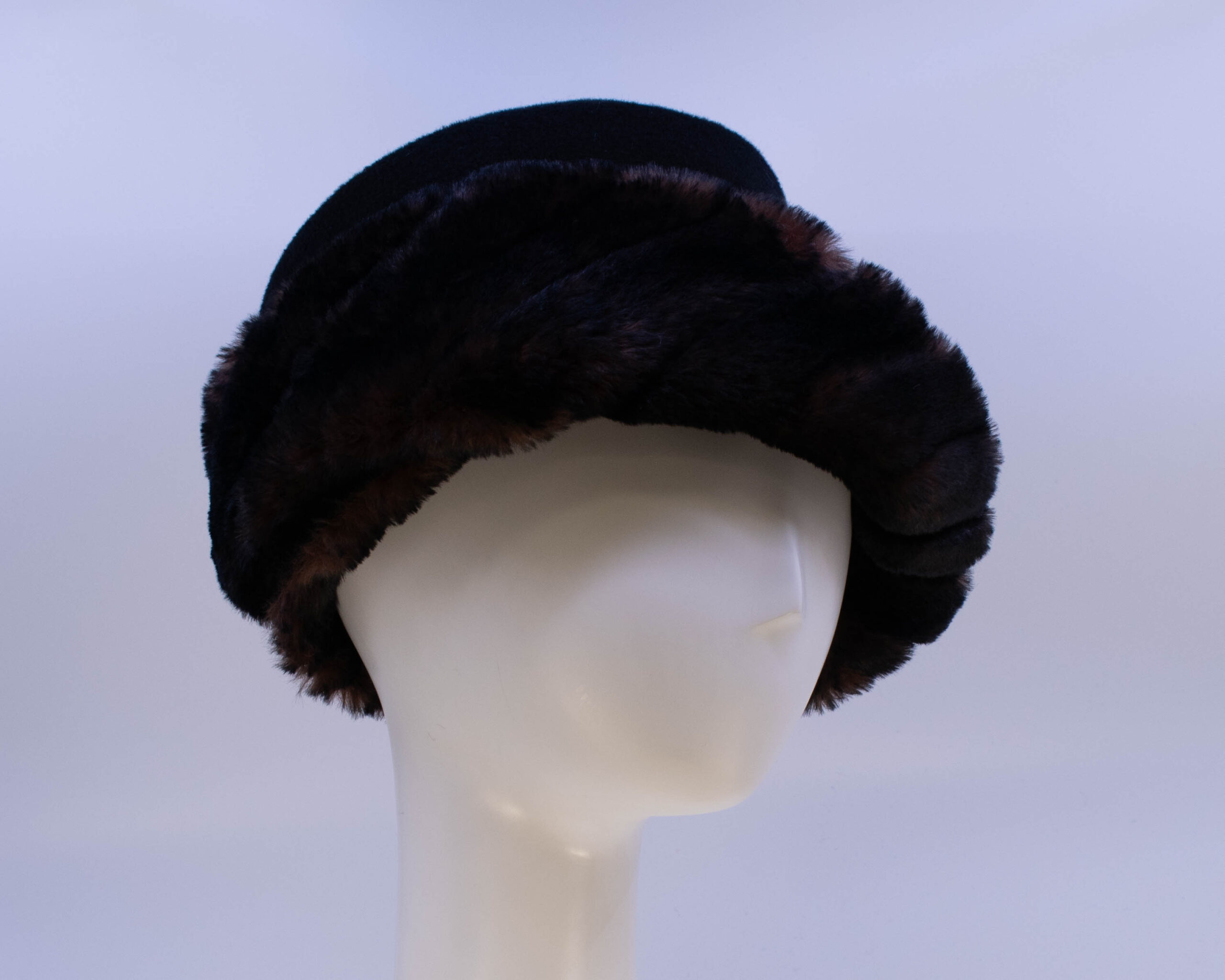 Tundra: Lauren - Black/Cherry Cola (Side View 2)