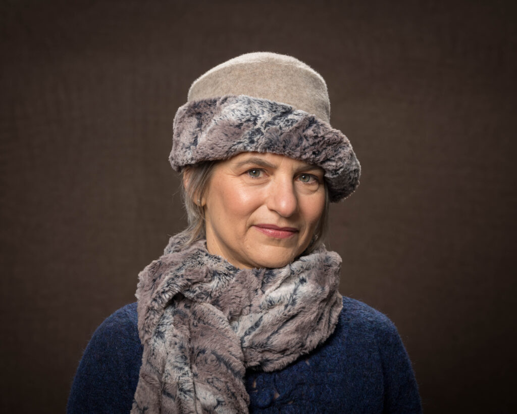 Tundra: Lauren & Scarf - Mountain Fox