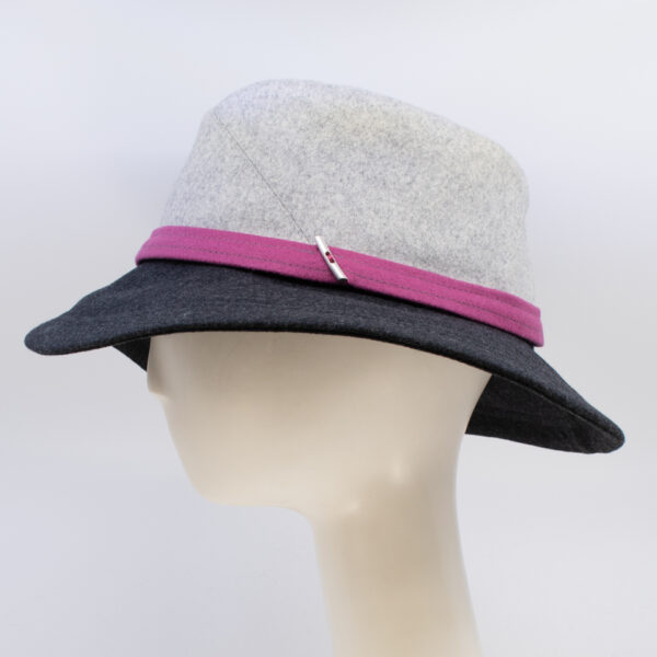 Wool Classic: Alexandra - Carnation Band (Side View)