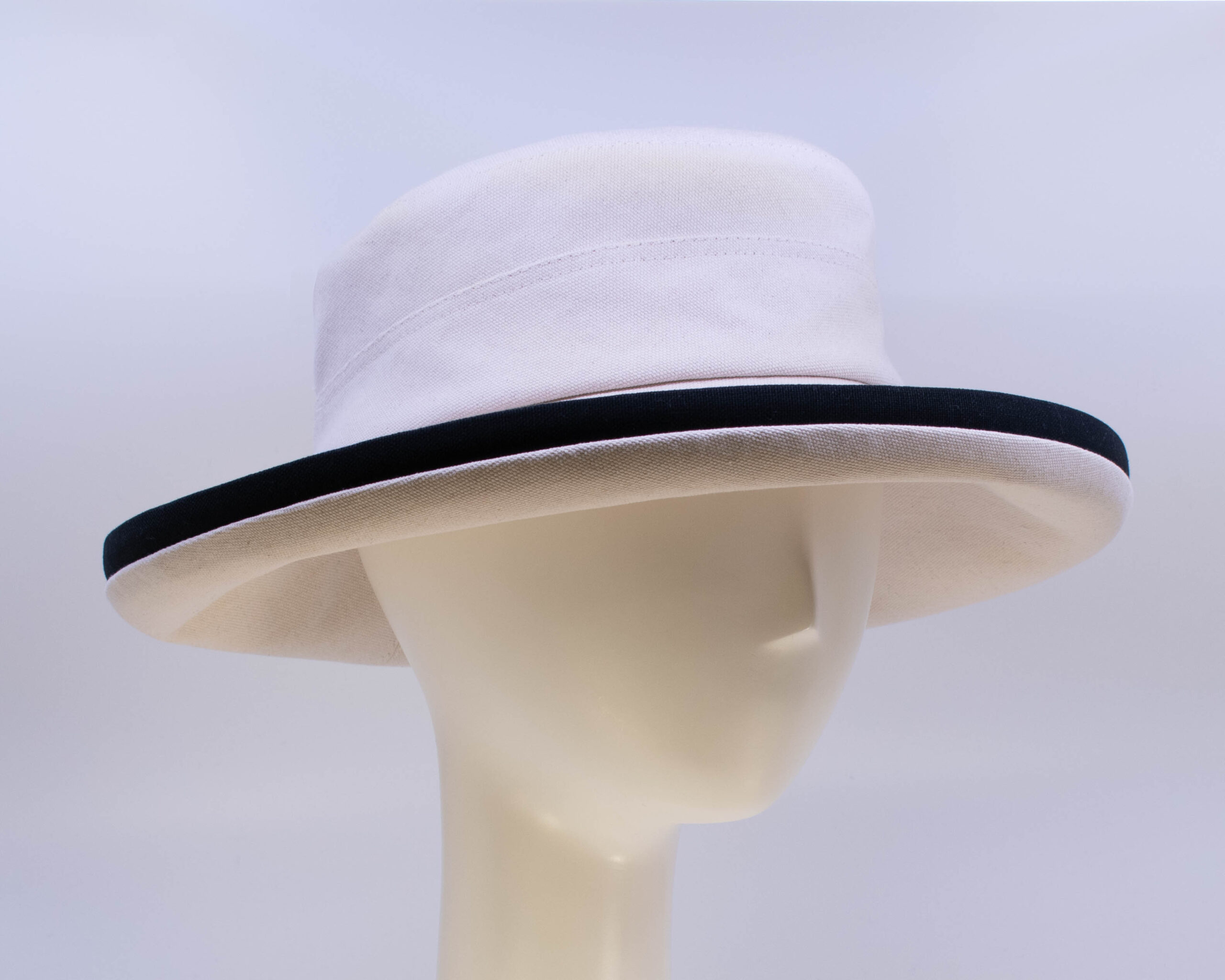 Lake Country: Pamela - Natural/Black (Side View 2)